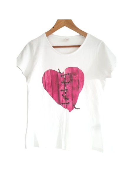 t-shirt d'arte Cuore illustrato da vania bellosi