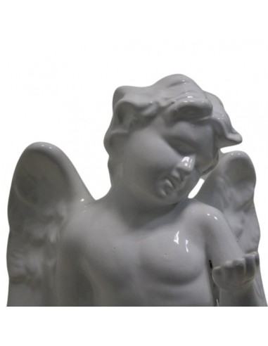Angelo in maiolica smaltato colore bianco